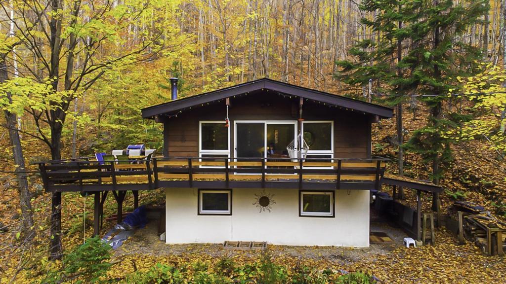 Chalet Dans Les Arbres. 3 Ch. /Trees House 3Bdr Lac Sainte-Marie Esterno foto